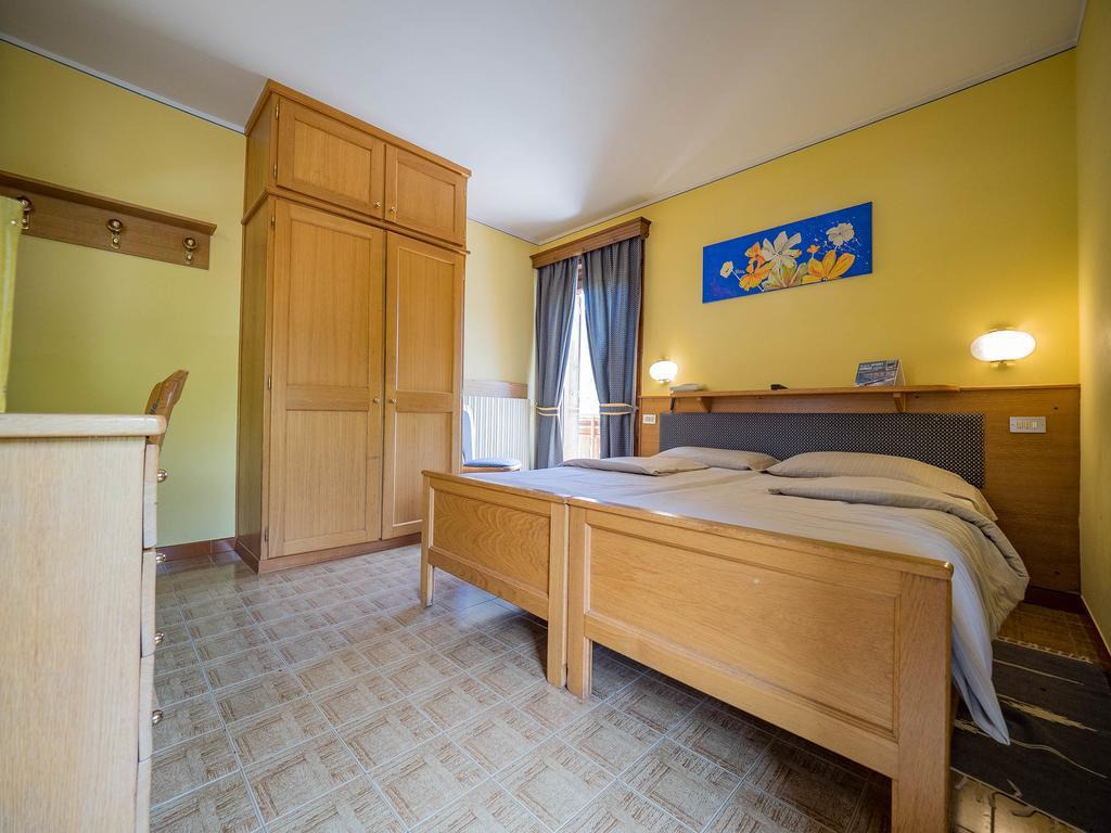 Hotel Baita Della Luna Ливиньо Екстериор снимка