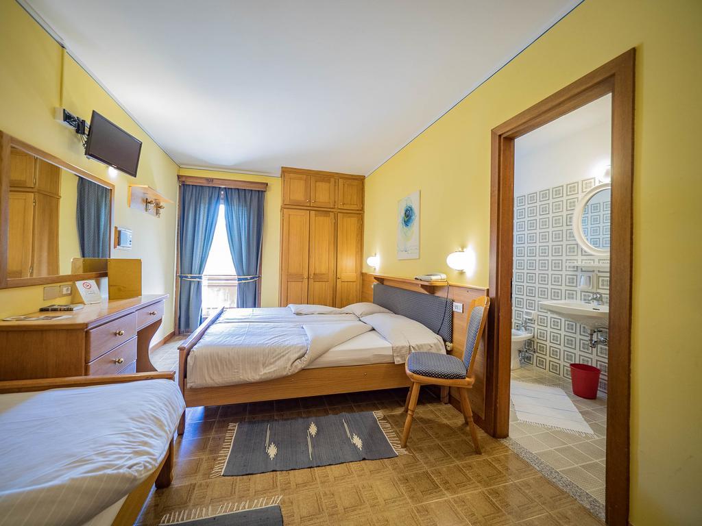 Hotel Baita Della Luna Ливиньо Екстериор снимка
