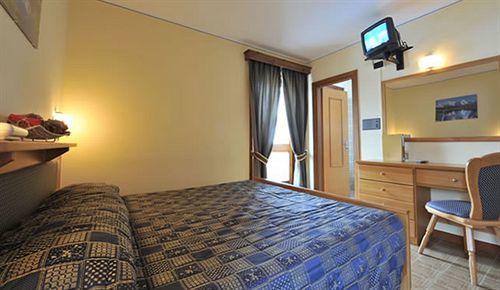 Hotel Baita Della Luna Ливиньо Екстериор снимка