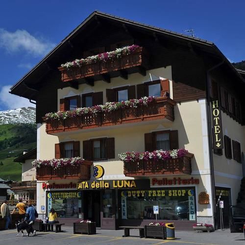Hotel Baita Della Luna Ливиньо Екстериор снимка